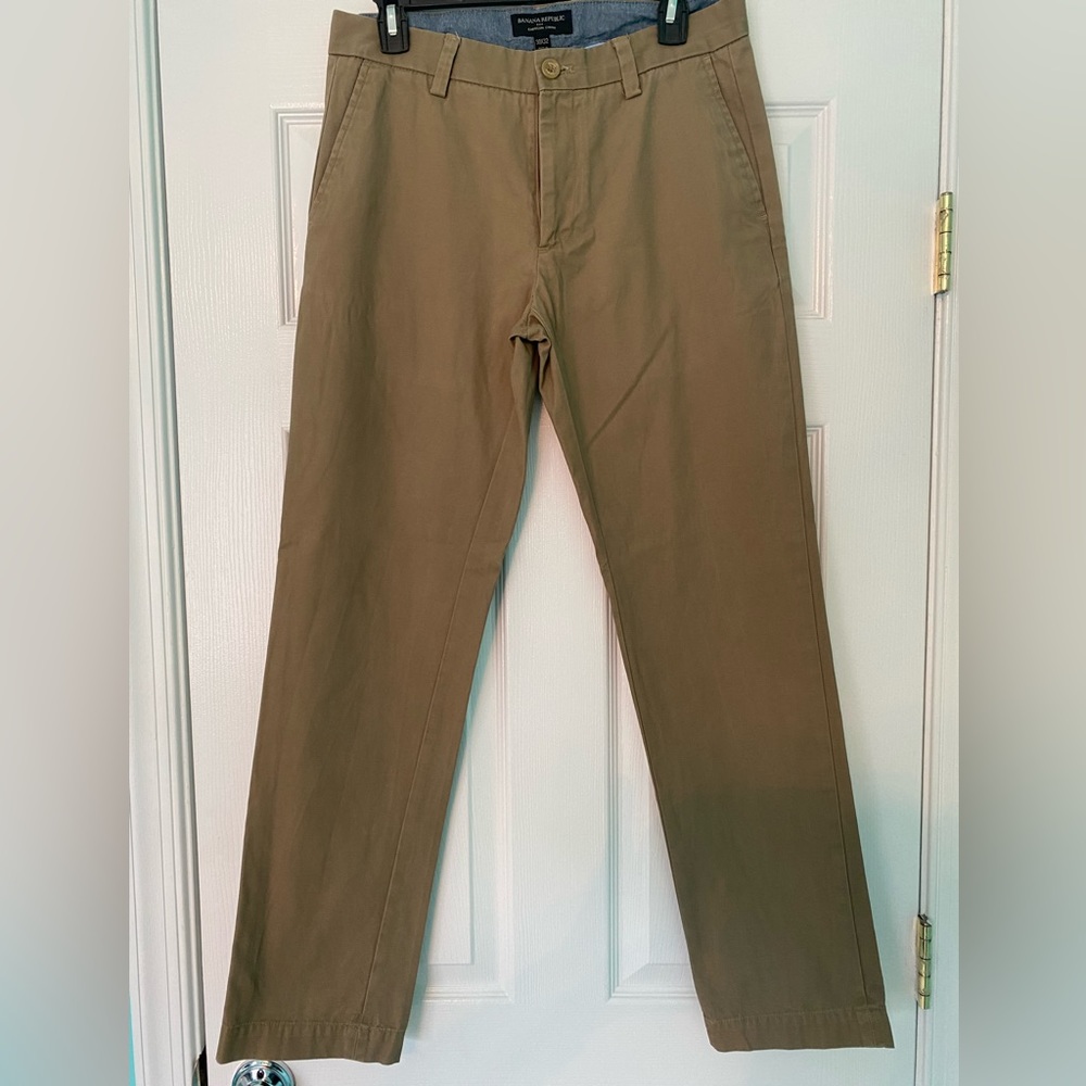 Banana Republic Men’s chinos waist 30 length 32 tan